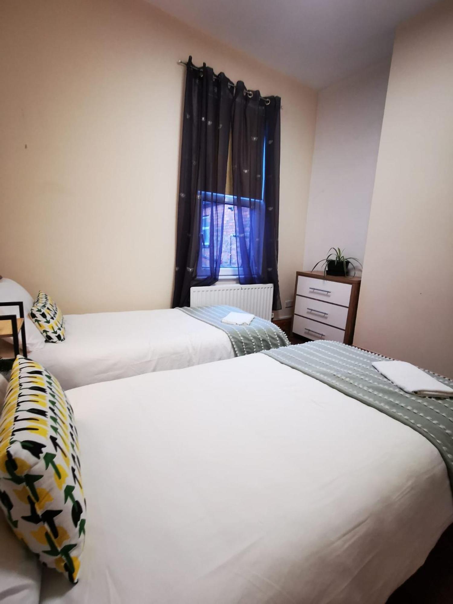 Gr8 Hostel At The Mount Belfast Extérieur photo