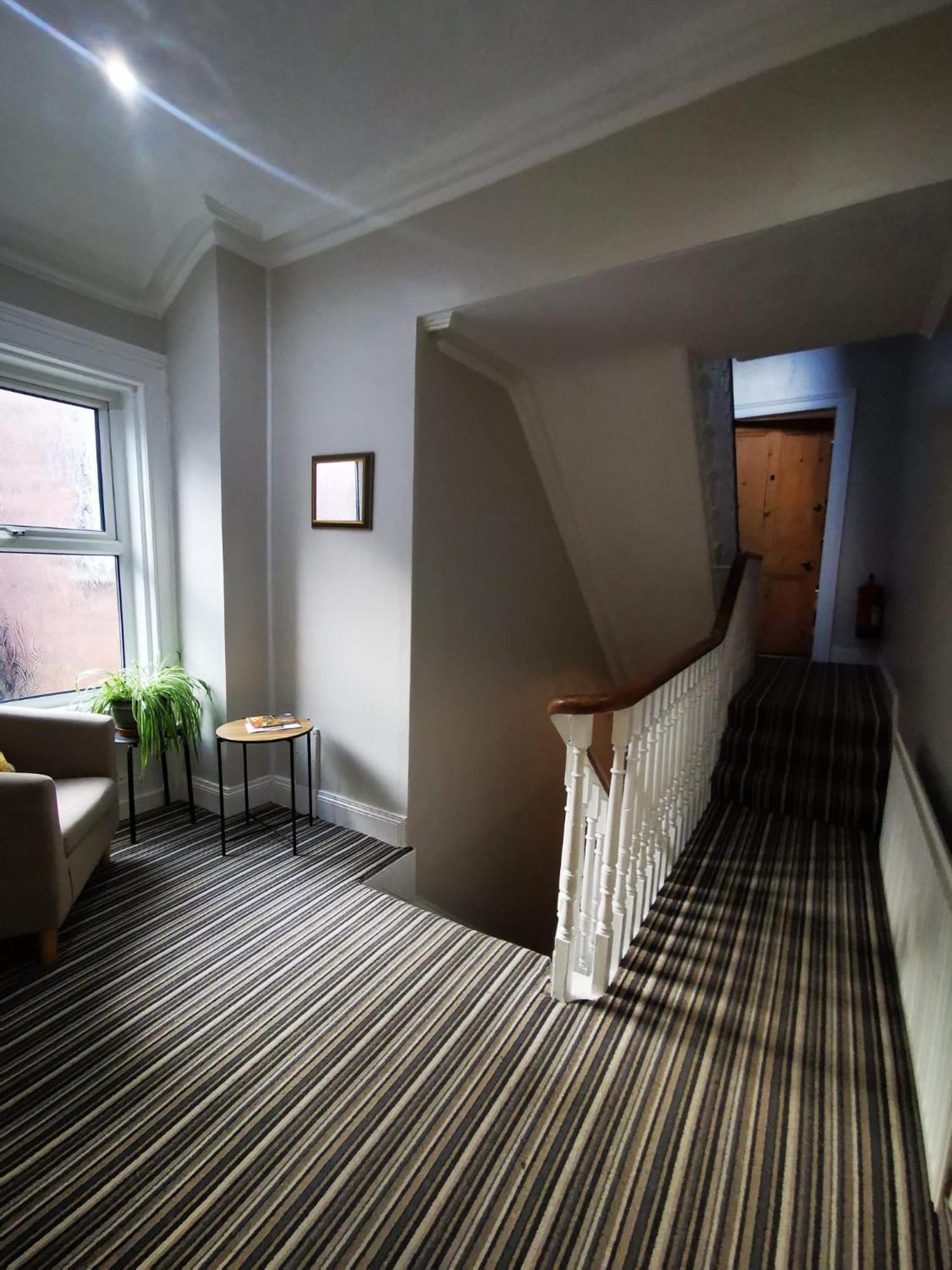 Gr8 Hostel At The Mount Belfast Extérieur photo