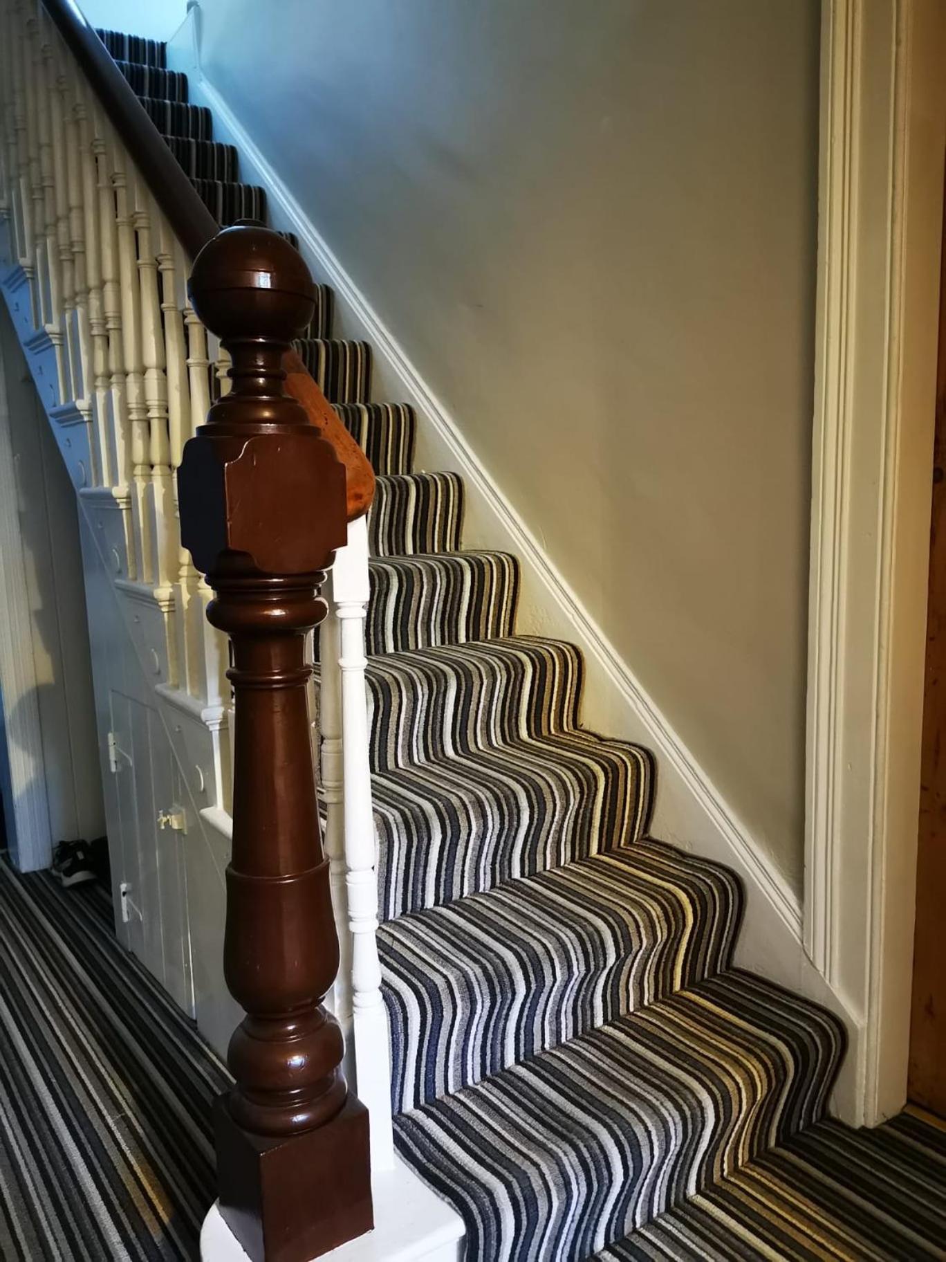 Gr8 Hostel At The Mount Belfast Extérieur photo